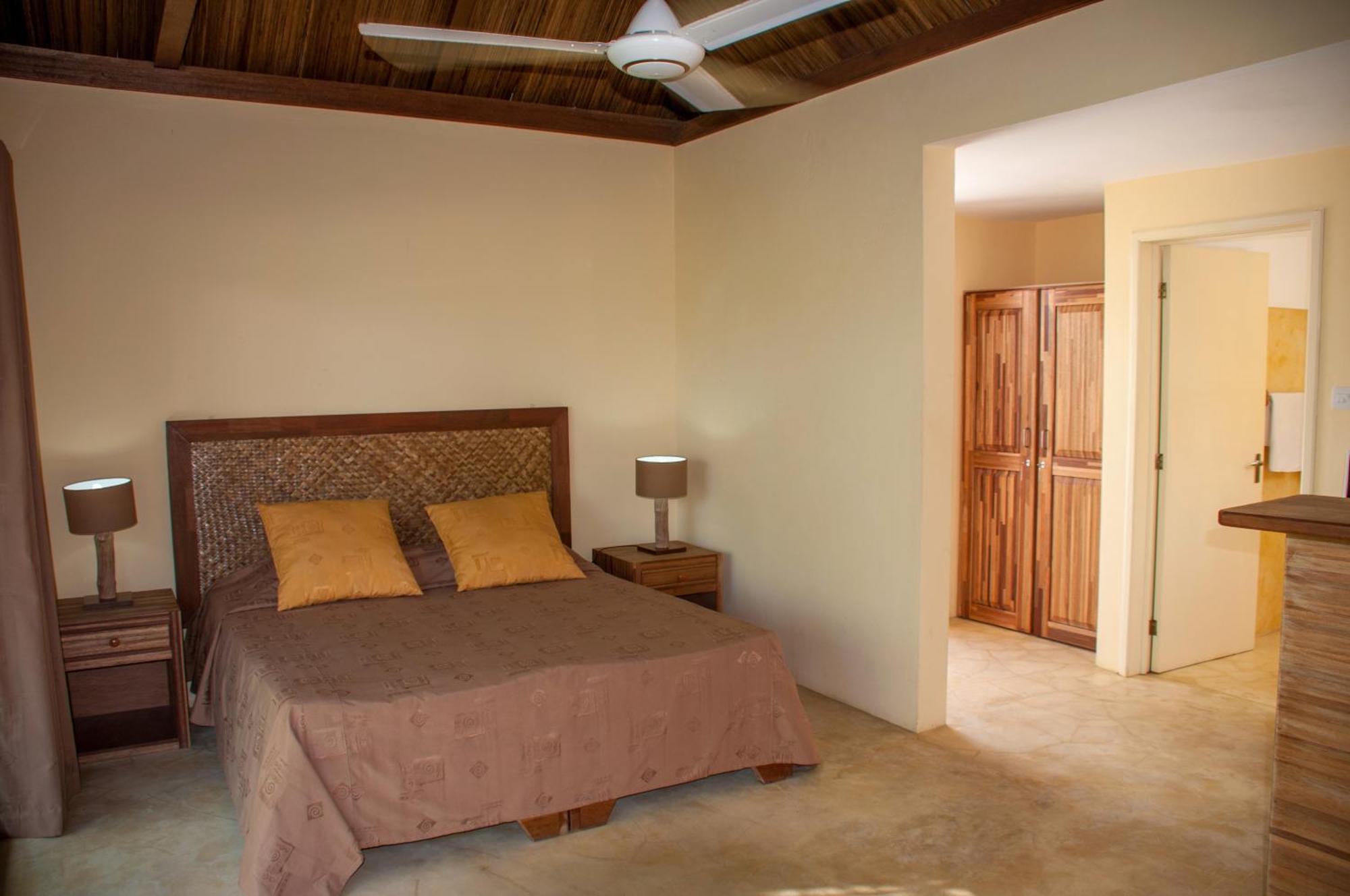 Chantauvent Pensión Blue Bay Habitación foto